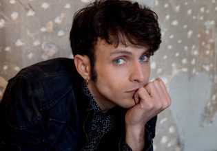 Γιώργος Μπένος «Η Μαρία Καβογιάννη μου έλεγε ότι «εσύ μοιάζεις πιο πολύ για γιος μου απ’ ό,τι η κόρη μου»