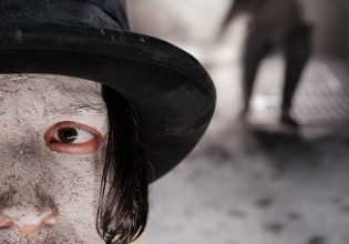 «Περιμένοντας τον Γκοντό» στο θέατρο Πόρτα