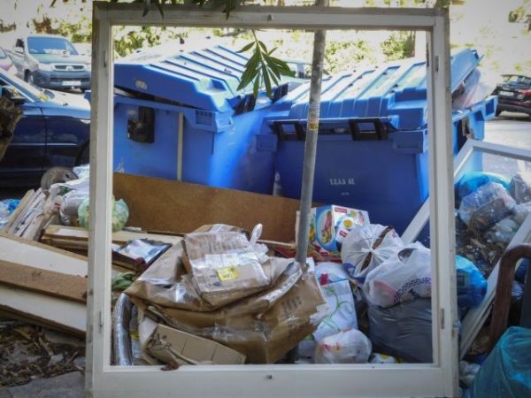 Μπαταρία αυτοκινήτου τραυμάτισε εργαζόμενους στην καθαριότητα του δήμου Ρεθύμνης