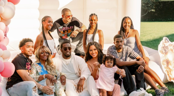 Sean «Diddy» Combs: Τα παιδιά του συνεχίζουν να τον στηρίζουν ενώ αναμένεται η δίκη του για σωματεμπορία