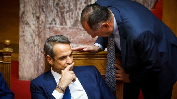 Ο Γιώργος Γεραπετρίτης με τον πρωθυπουργό