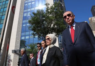 Πώς ο Ερντογάν έβαλε σε μπελάδες το δήμαρχο της Νέας Υόρκης – Τι συνέβη με το «Τουρκικό Σπίτι»