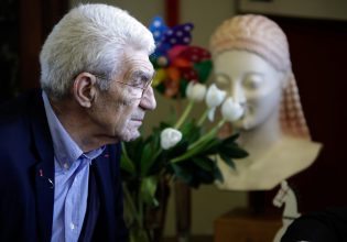 Κηδεία του Γιάννη Μπουτάρη: Με συγκίνηση η Θεσσαλονίκη αποχαιρέτισε τον «κυρ-Γιάννη»