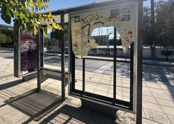 Βανδαλισμοί σε πλατεία της Πάτρας