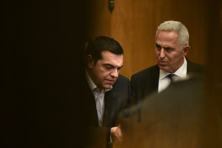 Η «εντολή» Τσίπρα στον Αποστολάκη για την έδρα και το παρασκήνιο της ανεξαρτητοποίησης