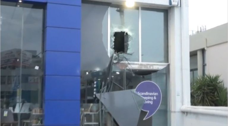 Μεταμόρφωση: Κινηματογραφική διάρρηξη σε κατάστημα με έπιπλα