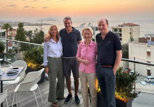 Ούρσουλα φον ντερ Λάιεν: «Καρφιά» της Ευρωπαίας Διαμεσολαβήτριας για τις διακοπές της με Μητσοτάκη στην Κρήτη