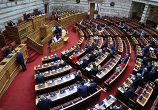 Αλλαγές στον πολιτικό χάρτη μετά τις εξελίξεις στον ΣΥΡΙΖΑ: Το δίπολο ΝΔ – ΠΑΣΟΚ και η αντίδραση της Κουμουνδούρου