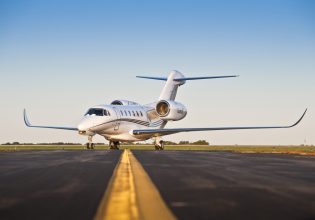 Εν μέσω κλιματικής κρίσης, οι εκπομπές των ιδιωτικών τζετ αυξάνονται ραγδαία