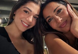 Δέσποινα Βανδή: Τραγουδάει με τον γιο και την κόρη της, ροκ μπαλάντα των U2