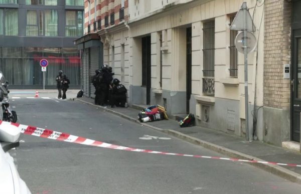 Συναγερμός στο Παρίσι: Ομηρία εργαζόμενων εστιατορίου από το αφεντικό τους