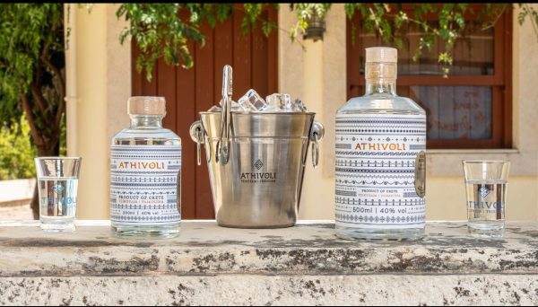 Στις after work συναντήσεις μας νιώθουμε, γευόμαστε, μοιραζόμαστε και δραπετεύουμε από την πόλη κάνοντας #enjoylikealocal!