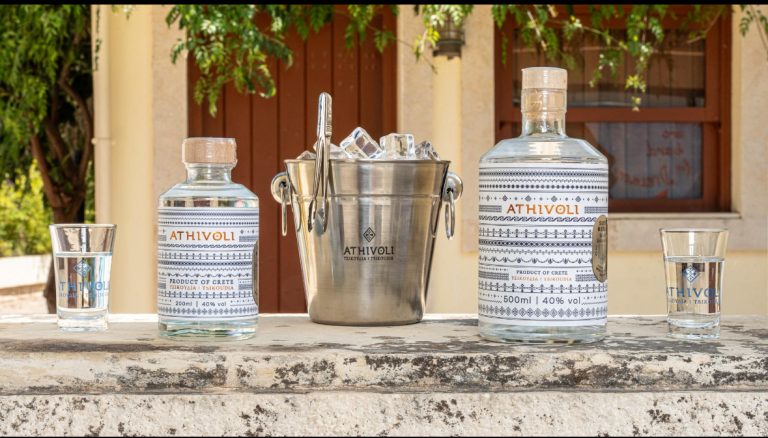 Στις after work συναντήσεις μας νιώθουμε, γευόμαστε, μοιραζόμαστε και δραπετεύουμε από την πόλη κάνοντας #enjoylikealocal!