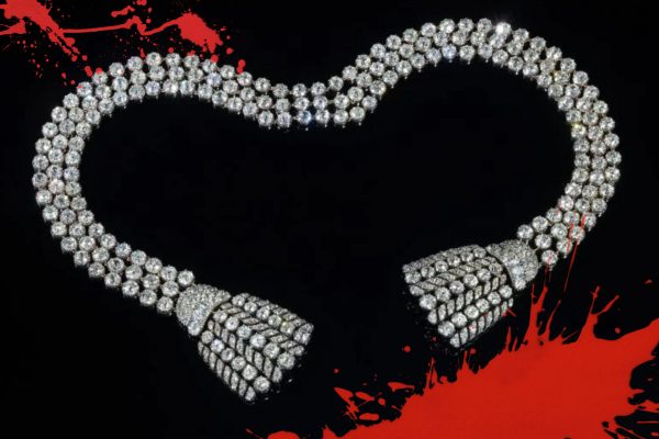 4,5 εκατ. ευρώ για τα ματωμένα διαμάντια που κόστισαν στη Μαρία Αντουανέτα το κεφάλι της