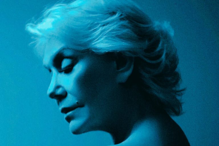 «Ήχος και σιωπή. Αιωρούμενη φλόγα. Σοφία, ρυθμός, κρίκος η ψυχή. Η Μαρινέλλα…» με δικά της λόγια