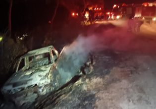 Σάμος: Φωτιά σε δασική έκταση από ΙΧ που έπεσε στον γκρεμό – Μεθυσμένος ο οδηγός