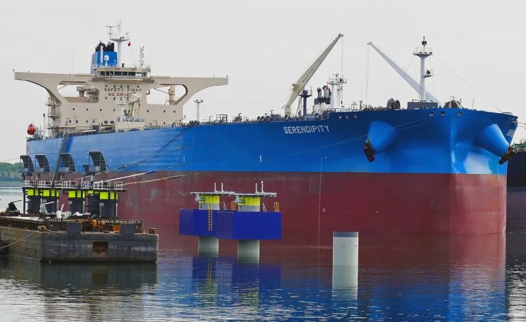 Στοχευμένα μέτρα από την ΕΕ για τον «σκιώδη στόλο» της Ρωσίας