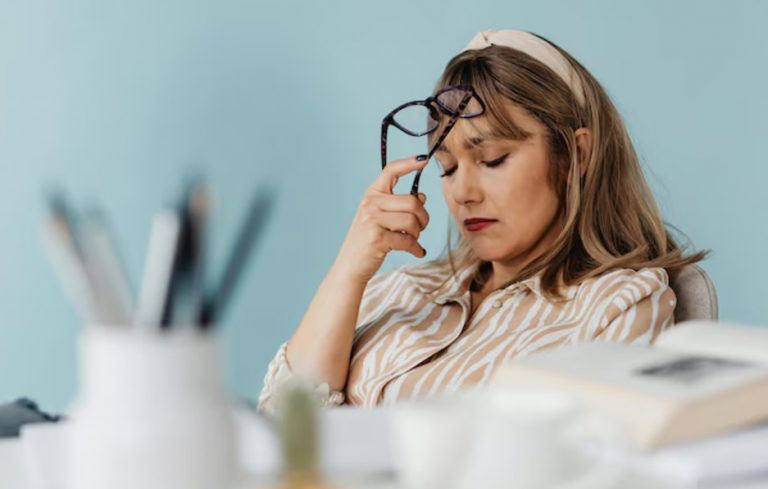 «Έπεσε» πολλή σκέψη; – Δύο τρόποι για να μην πολύ-αναλύεις τα πράγματα