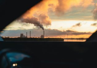 Κλιματική αλλαγή: Οι εκπομπές αερίων της ΕΕ μειώθηκαν πάνω από 8% το 2023