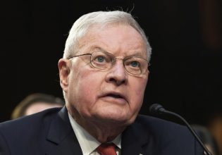 Ουκρανία: Ο 80χρονος που ο Ντόναλντ Τραμπ θεωρεί πρόσωπο-κλειδί για τον τερματισμό του πολέμου