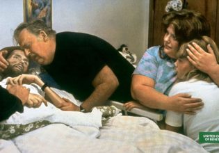 Η ιστορία πίσω από την αμφιλεγόμενη διαφήμιση της Benetton για το AIDS στα 90s