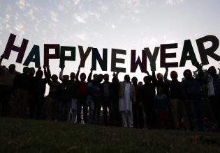 Πρωτοχρονιά: Γιατί ανταλλάσσουμε φιλιά όταν αλλάζει ο χρόνος