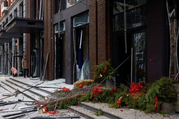 Ουκρανία: Εκρήξεις στο Κίεβο ενώ η Ρωσία πλήττει υποδομές στα βόρεια της χώρας