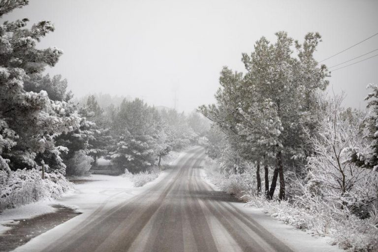 Κικίλιας: Μέτρα για την επικείμενη κακοκαιρία – Κόκκινος συναγερμός σε 4 Περιφέρειες – 112 στην Εύβοια