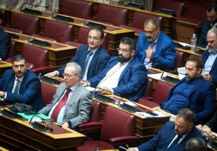 Βουλή: Με ευρεία πλειοψηφία αναστέλλεται η χρηματοδότηση των «Σπαρτιατών»