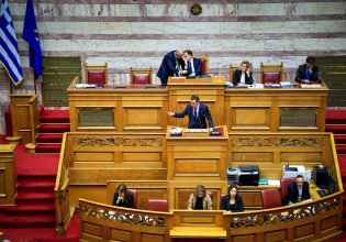 Χαρίτσης: Οι πολιτικές της συναίνεσης και του κεντρώου μέσου όρου δεν δουλεύουν