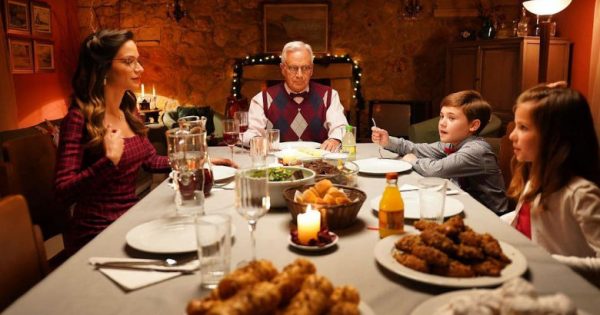 «Κουραμπιέδες από χιόνι»: Η ταινία του Γιάννη Τσιμιτσέλη σε πρώτη τηλεοπτική μετάδοση στο ΜΕGA