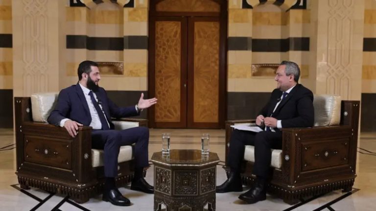 Συρία: Η Χάγιατ Ταχρίρ αλ Σαμ θα διαλυθεί στο πλαίσιο συνεδρίου εθνικού διαλόγου, λέει ο Αχμεντ αλ Σάρα