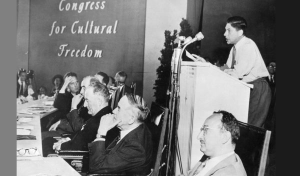 Όταν η CIA προσπαθούσε να διαμορφώσει αντικομμουνιστική διανόηση και στην Ελλάδα