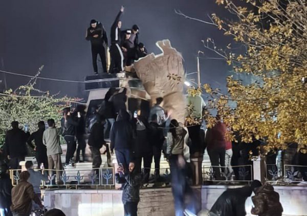 Συρία: Οι τζιχαντιστές διαμηνύουν πως ελέγχουν την πόλη Νταράα και προωθούνται στη Χομς