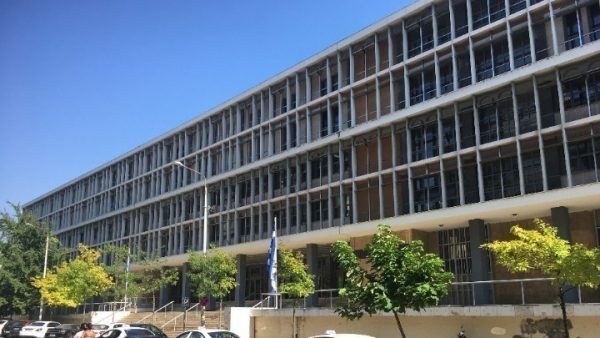 Θεσσαλονίκη: Δίωξη για βαριά σκοπούμενη βλάβη στον 14χρονο που μαχαίρωσε τον πατέρα της φίλης του