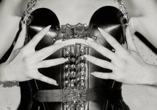 Μοb wives, brat, καουμπόικες μπότες και κοστούμια: Τα fashion trends του 2024 είχαν λίγο από όλα