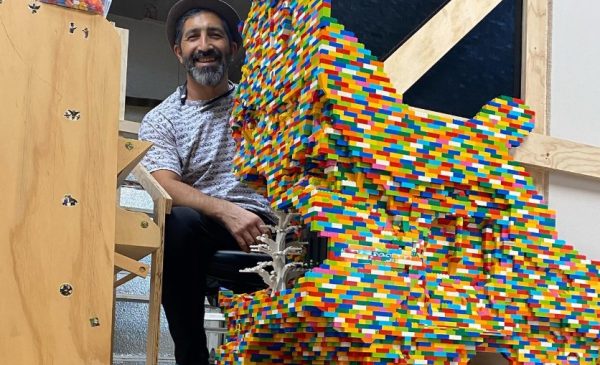 Ο Dante Dentoni, o καλλιτέχνης που δημιουργεί έργα τέχνης με Lego