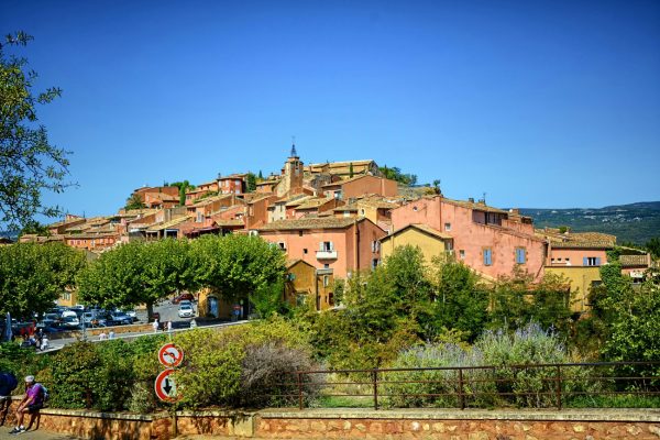 Εκατομμυριούχος άφησε ολόκληρη την περιουσία του στην γενέτειρά του – Ο μοναδικός όρος που έθεσε