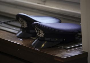 Νέα αποκάλυψη: Τι έλεγε ο αστυνομικός της Βουλής σε απολογητικό υπόμνημα για ξυλοδαρμό