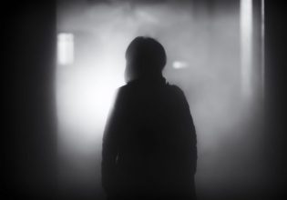 Αστυνομικός της Βουλής: Τι αποκαλύπτει η πρώην μνηστή του – «Η κατάστασή του χειροτέρευε…»