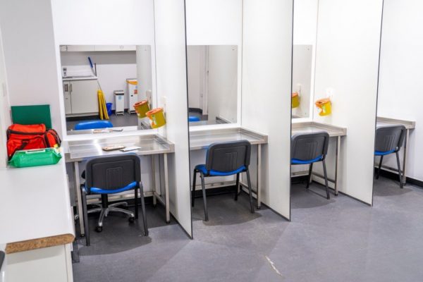 To Ηνωμένο Βασίλειο άνοιξε το πρώτο νόμιμο κέντρο χρήσης ναρκωτικών στη Σκωτία