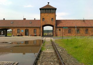 Ολοκαύτωμα: 80 χρόνια από την απελευθέρωση του  Άουσβιτς – Μαρτυρίες