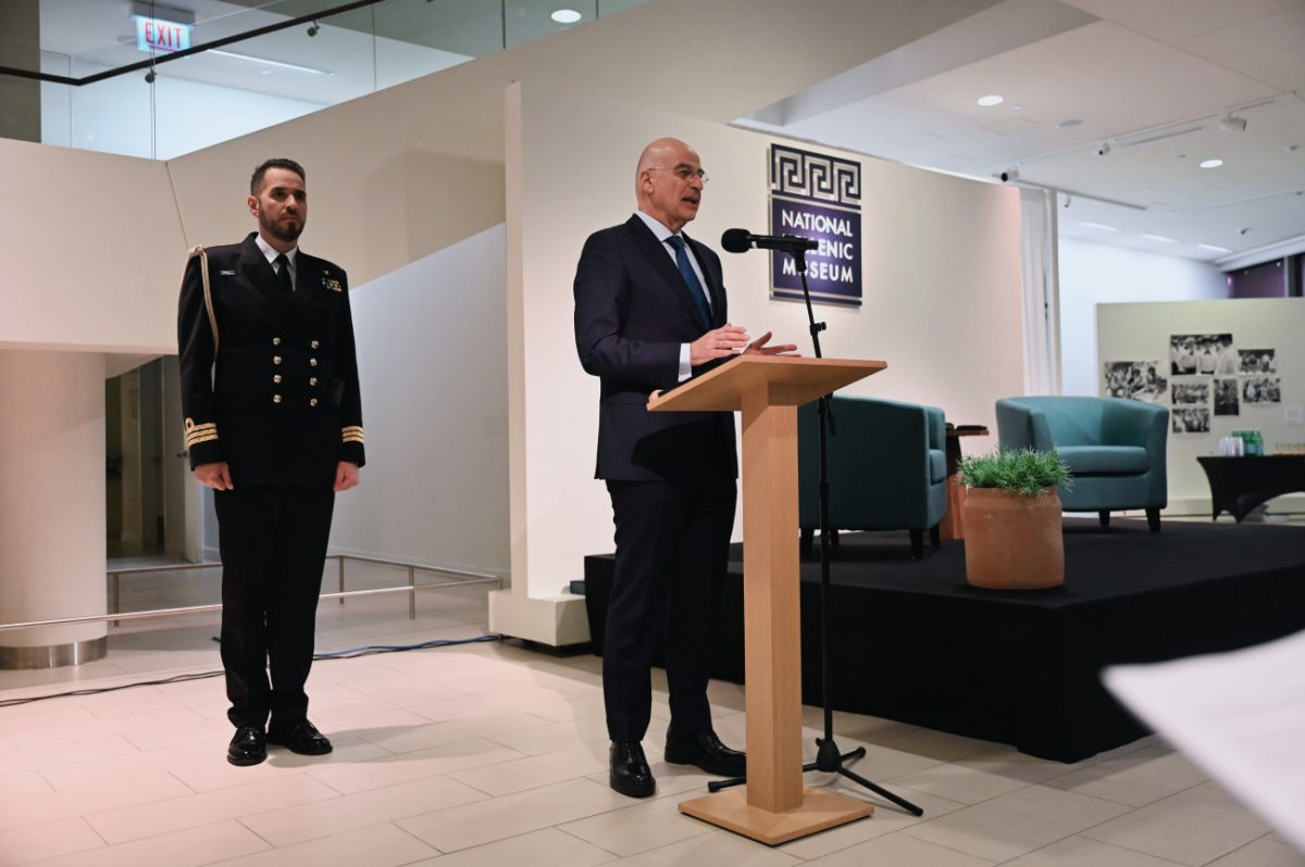 Δένδιας στο Σικάγο: Ο εφιάλτης της οικονομικής κρίσης, η προσφορά της Ελλάδας στις ΗΠΑ και οι αναφορές στα ελληνοτουρκικά