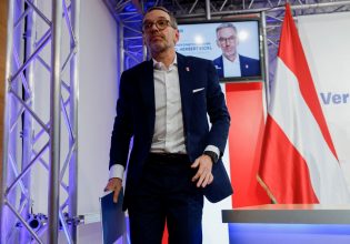 Αυστρία: Ένας ακροδεξιός στο κατώφλι της καγκελαρίας – Ποιος είναι, τι πρεσβεύει ο Χέρμπερτ Κικλ