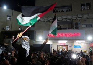 Τι σημαίνει η συμφωνία κατάπαυσης πυρός για τη Γάζα, τους ομήρους και τον παλαιστινιακό λαό;