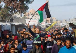 Γάζα: Ξεκινά η εκεχειρία – Ραγδαίες εξελίξεις στο Τελ Αβίβ με παραιτήσεις υπουργών