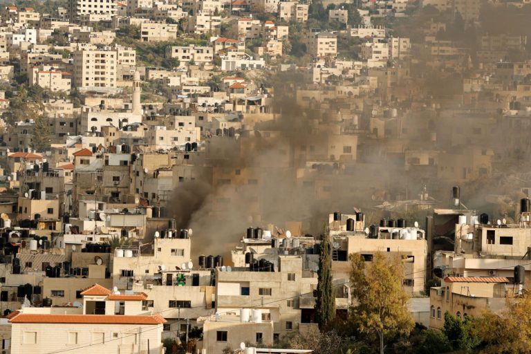 Δυτική Όχθη: Το Ισραήλ κατεδάφισε τζαμί – Τουλάχιστον 25 συλλήψεις Παλαιστινίων