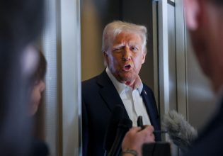 ΗΠΑ – Κολομβία: Αναστέλλει την επιβολή δασμών ο Τραμπ – «Τα βρήκαμε για τους μετανάστες»