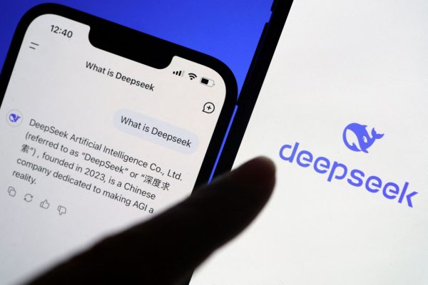 DeepSeek: Η κινεζική startup φέρνει τα πάνω κάτω στην τεχνητή νοημοσύνη