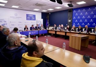 Τρία μέτρα για τις ουρές αναμονής στα φαρμακεία του ΕΟΠΥΥ